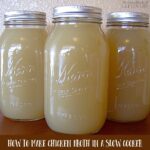 How to make chicken broth in a slow cooker