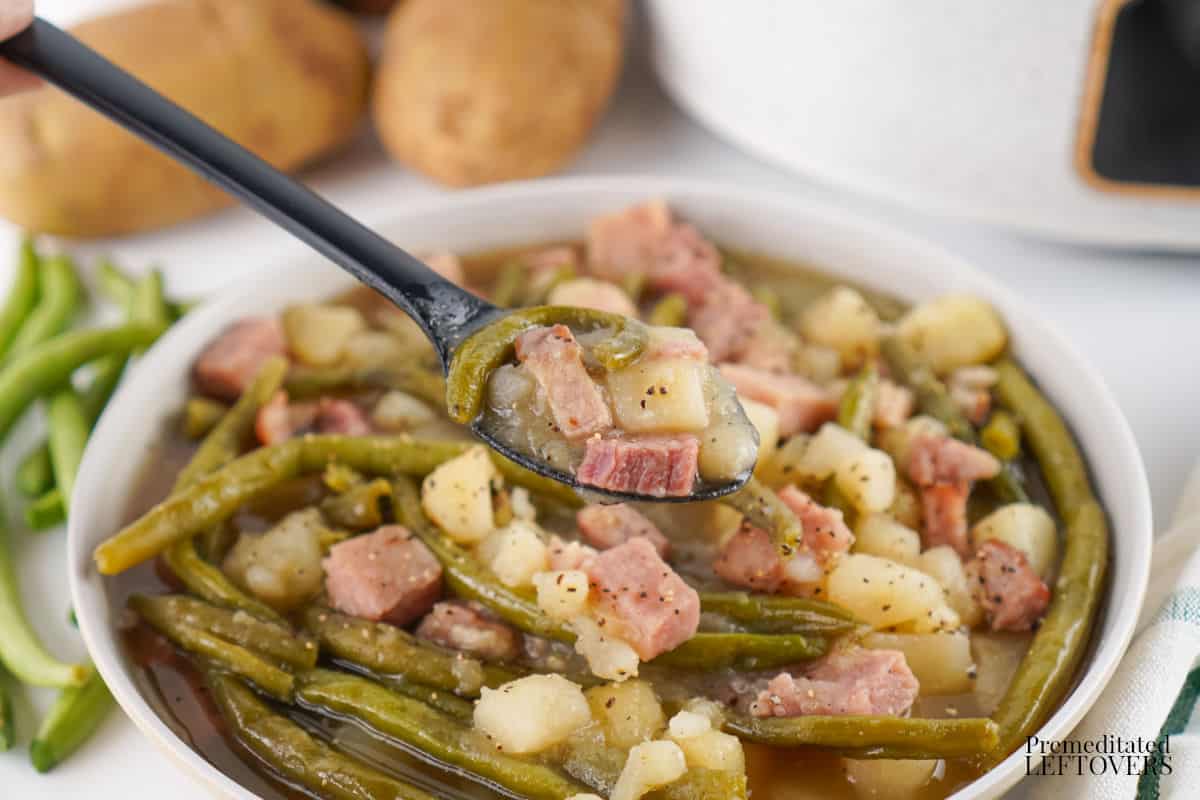 Delicious Crock-Pot Potato and Ham Casserole Recipe with green beans